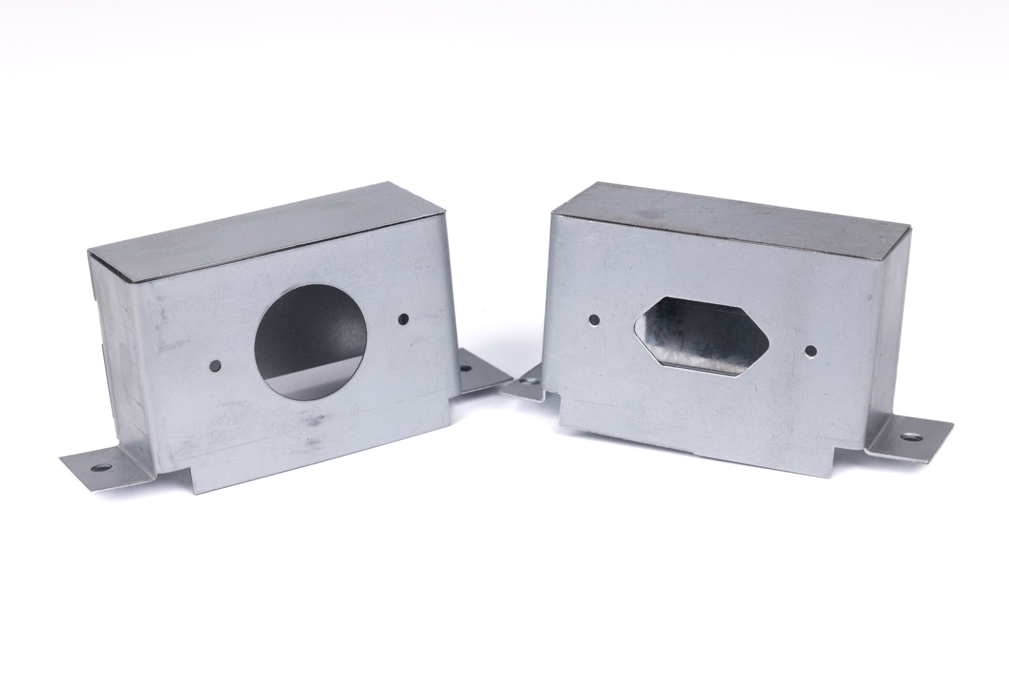 Como escolher a melhor caixa de tomada para perfilado em instalações elétricas